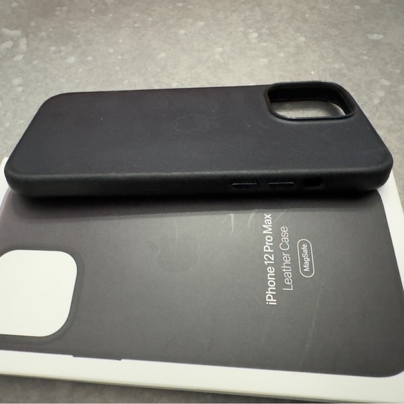 Apple iPhone 12 Pro Max Leather Case - Picture 6 of 10